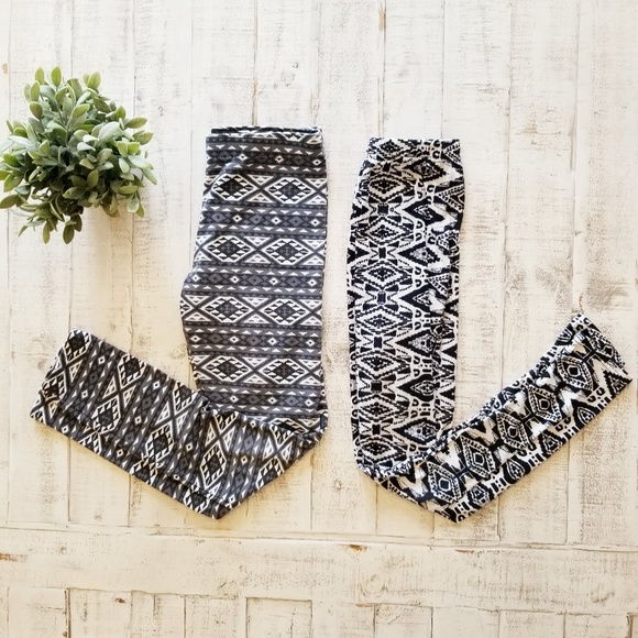 Hollister Pants - Bundle Black White Print Leggings Hollister